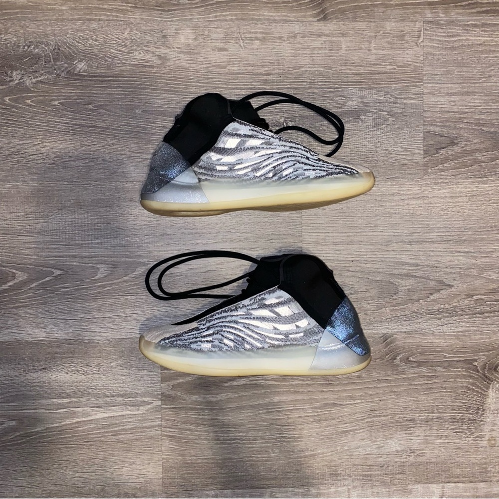 Yeezy Quantum Quantum - image 1
